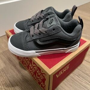 BRAND NEW Toddler Vans Knu Skool Size 8T